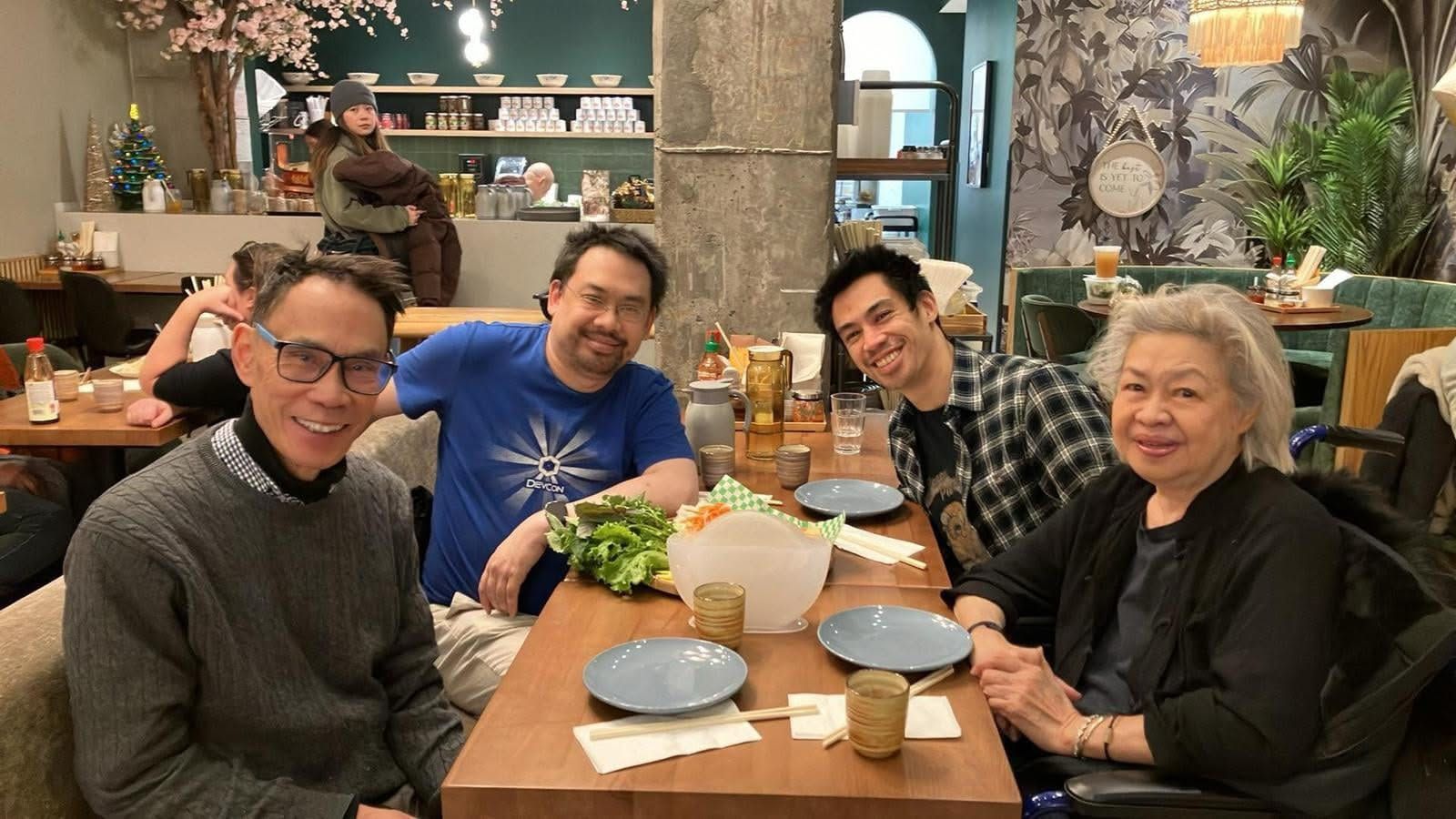 Lenga Nguyen with family